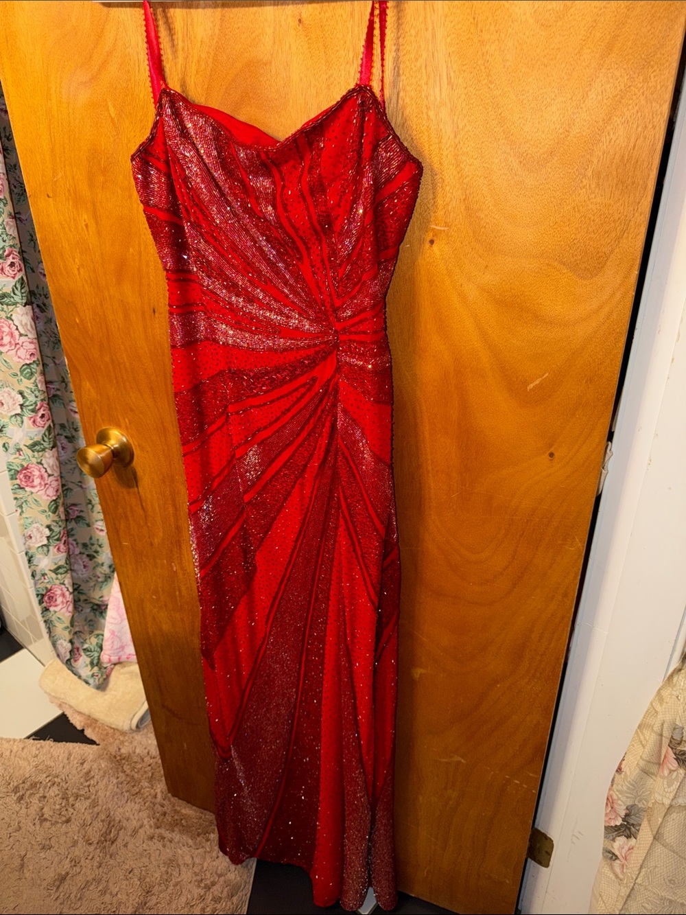 Vintage caché  Evening Gown - Sleeveless Spaghetti Strap Dress